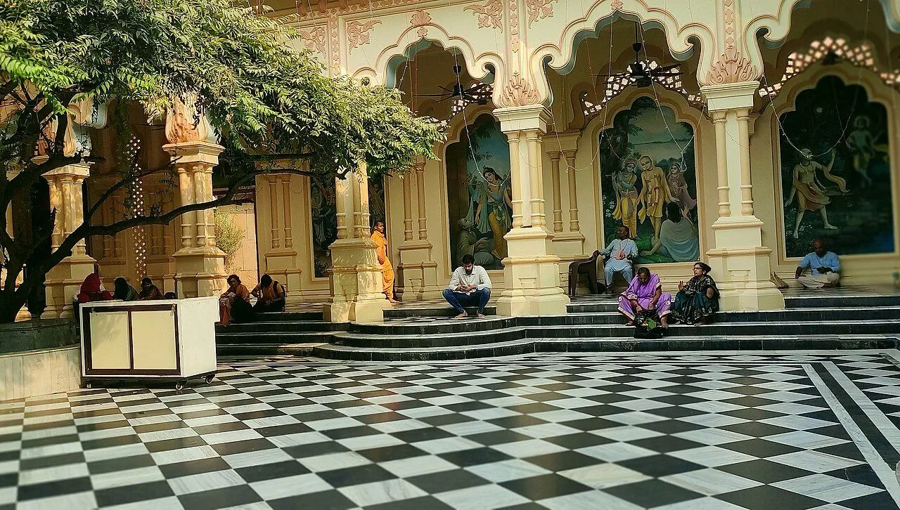 Delhi to Vrindavan outstation journey view - view 6