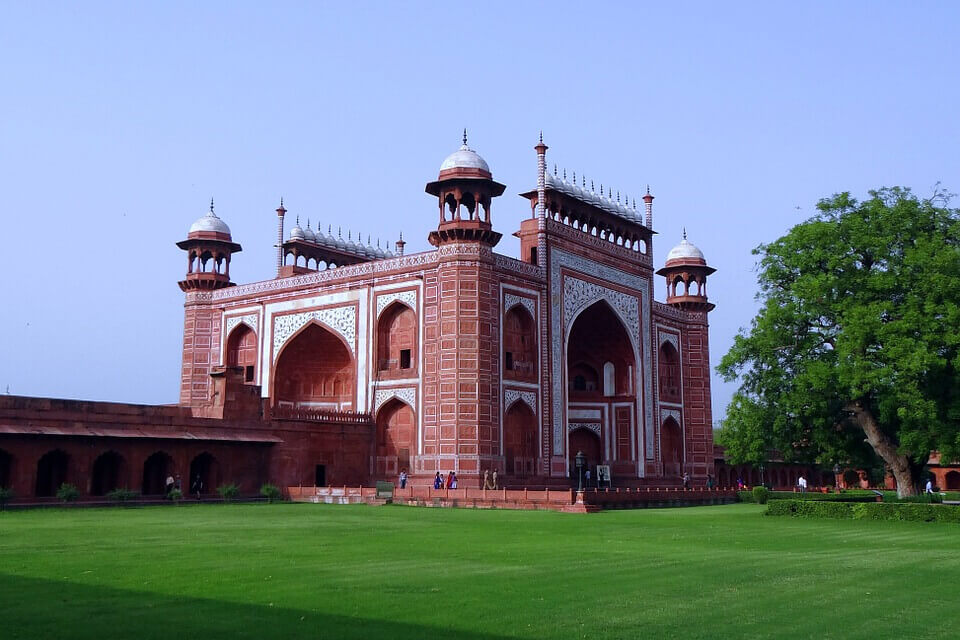 Delhi to Agra outstation journey view - view 4